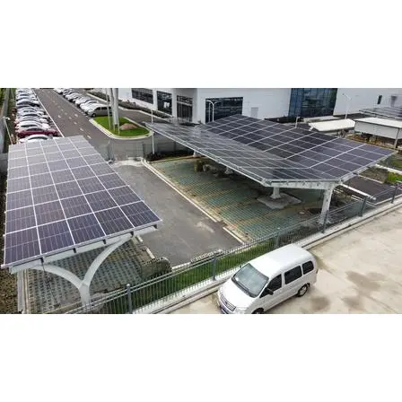Päikeseenergiaga ühendatud autovarjualune